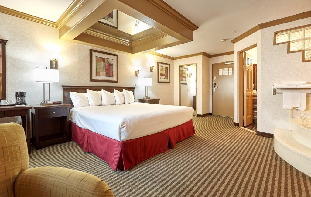 Ramada By Wyndham Abbotsford Hotel Eksteriør billede