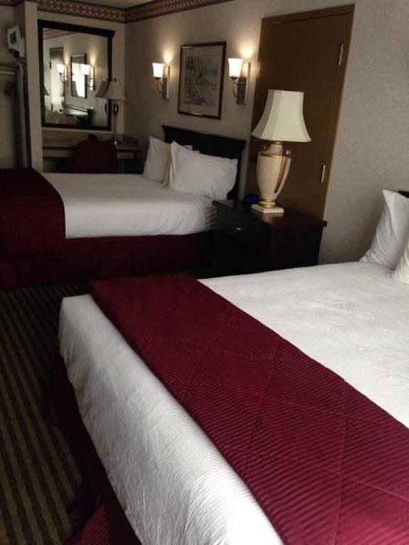 Ramada By Wyndham Abbotsford Hotel Eksteriør billede
