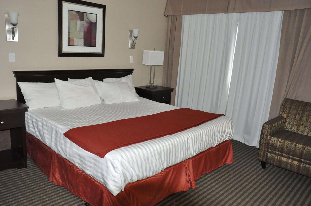 Ramada By Wyndham Abbotsford Hotel Eksteriør billede